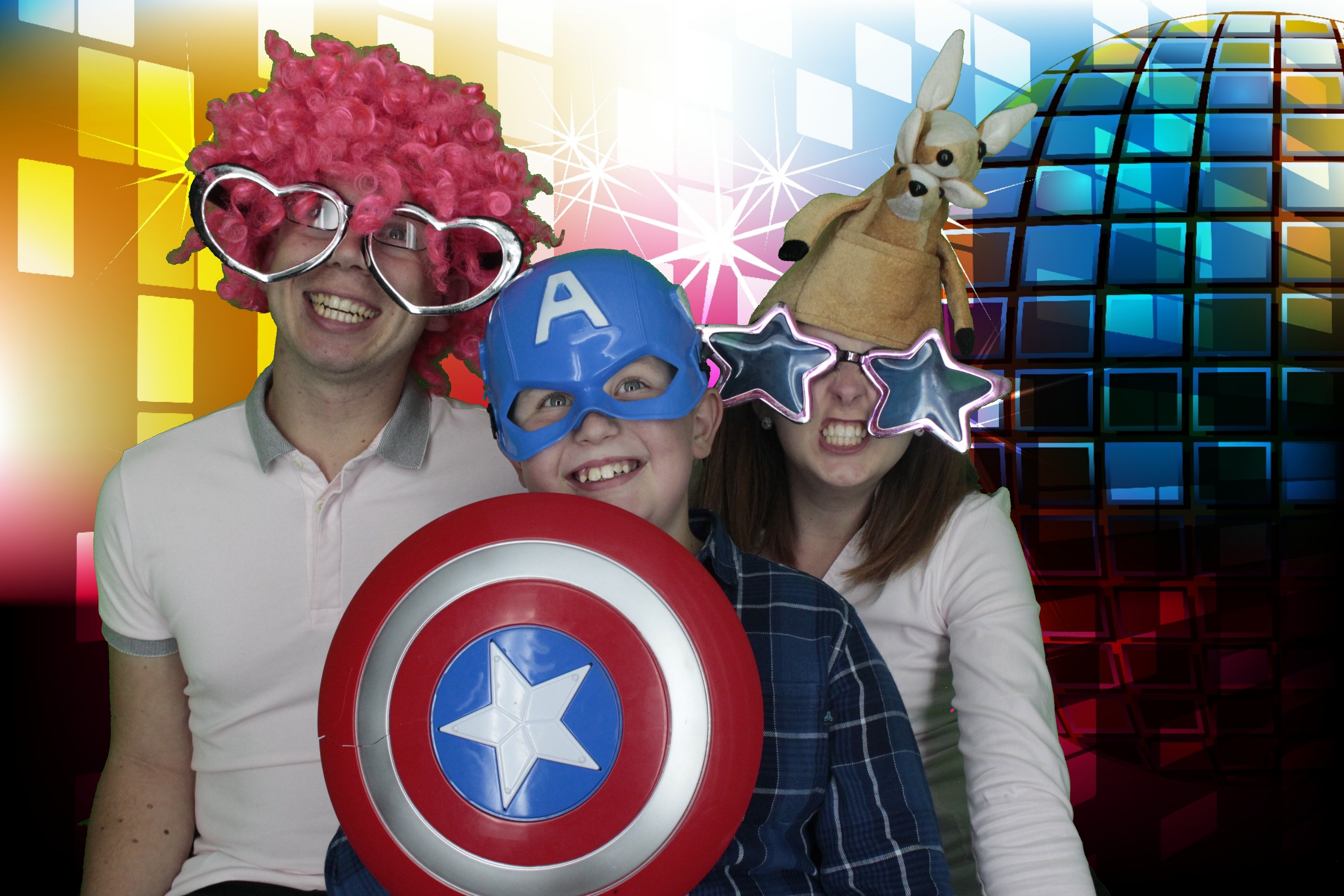 Simon's Birthday Party | View more photos from the event at gallery.myphotoboothexperience.co.uk/u/MyPhotoBoothExperienceLtd/Simons-Birthday-Party